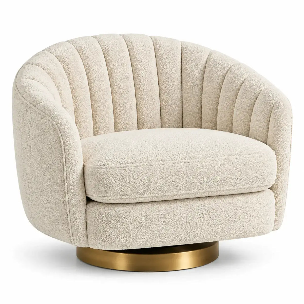 Sillón tapizado de líneas curvas con acolchado acanalado, beige y dorado